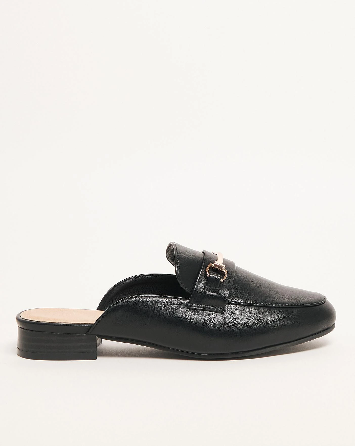 Mule With Trim Detail E Fit 1 Mule With Trim Detail E Fit