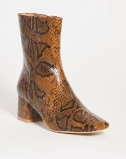 Block Heeled Boot EEE Fit 7 Block Heeled Boot EEE Fit -JD Williams Shop x01aw124806s