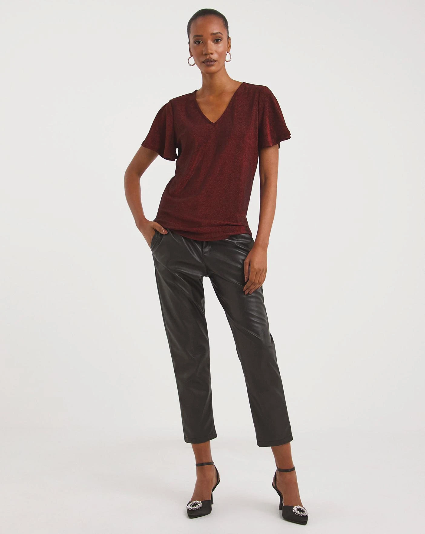 Glitter Knit V-Neck Short Sleeve Top 4 Glitter Knit V-Neck Short Sleeve Top - Image 4