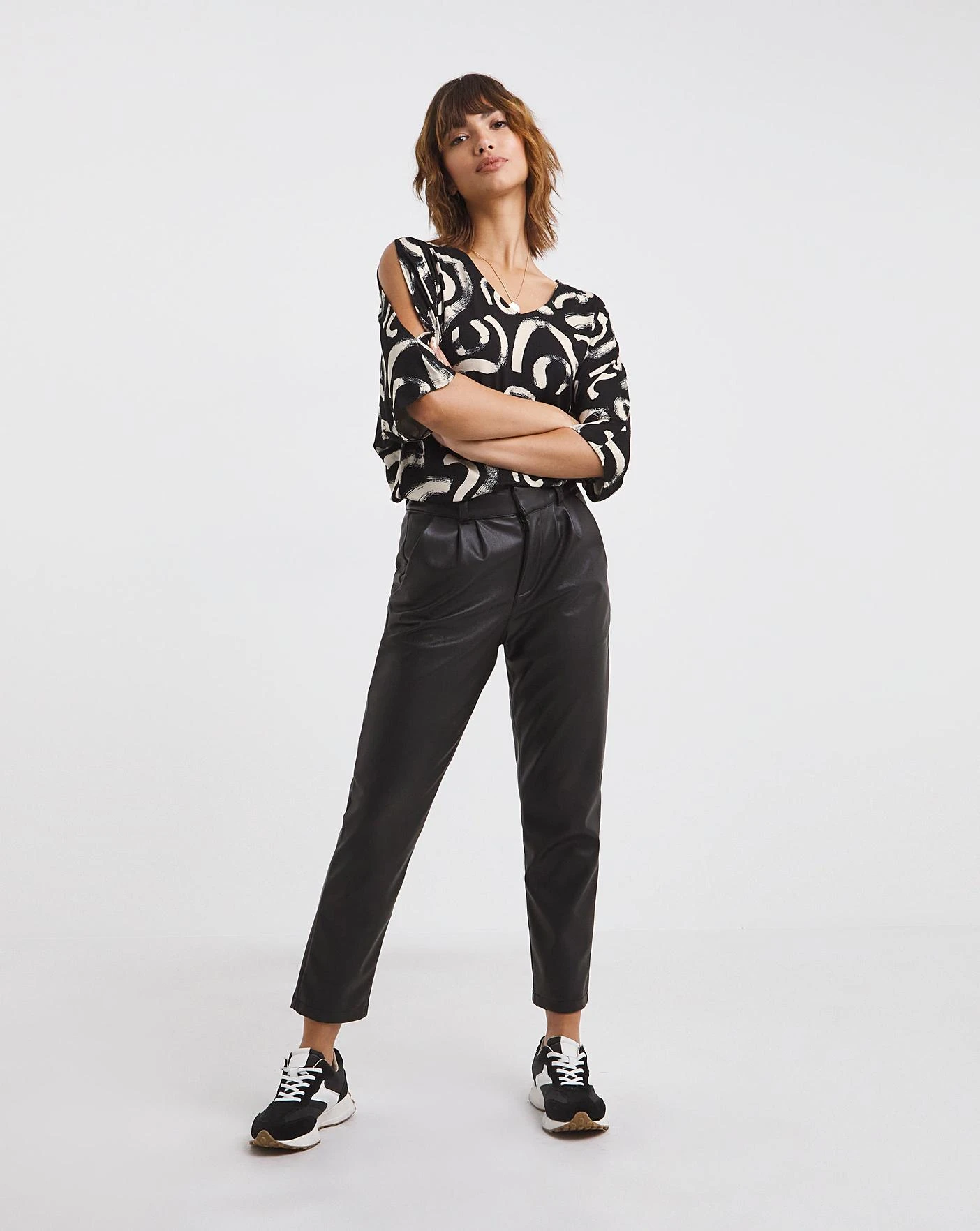 Mono Print Cold Shoulder Relaxed Tunic 4 Mono Print Cold Shoulder Relaxed Tunic - Image 4