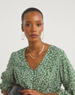 Green Floral V Neck Shirred Waist Top -JD Williams Shop x01tu394796w