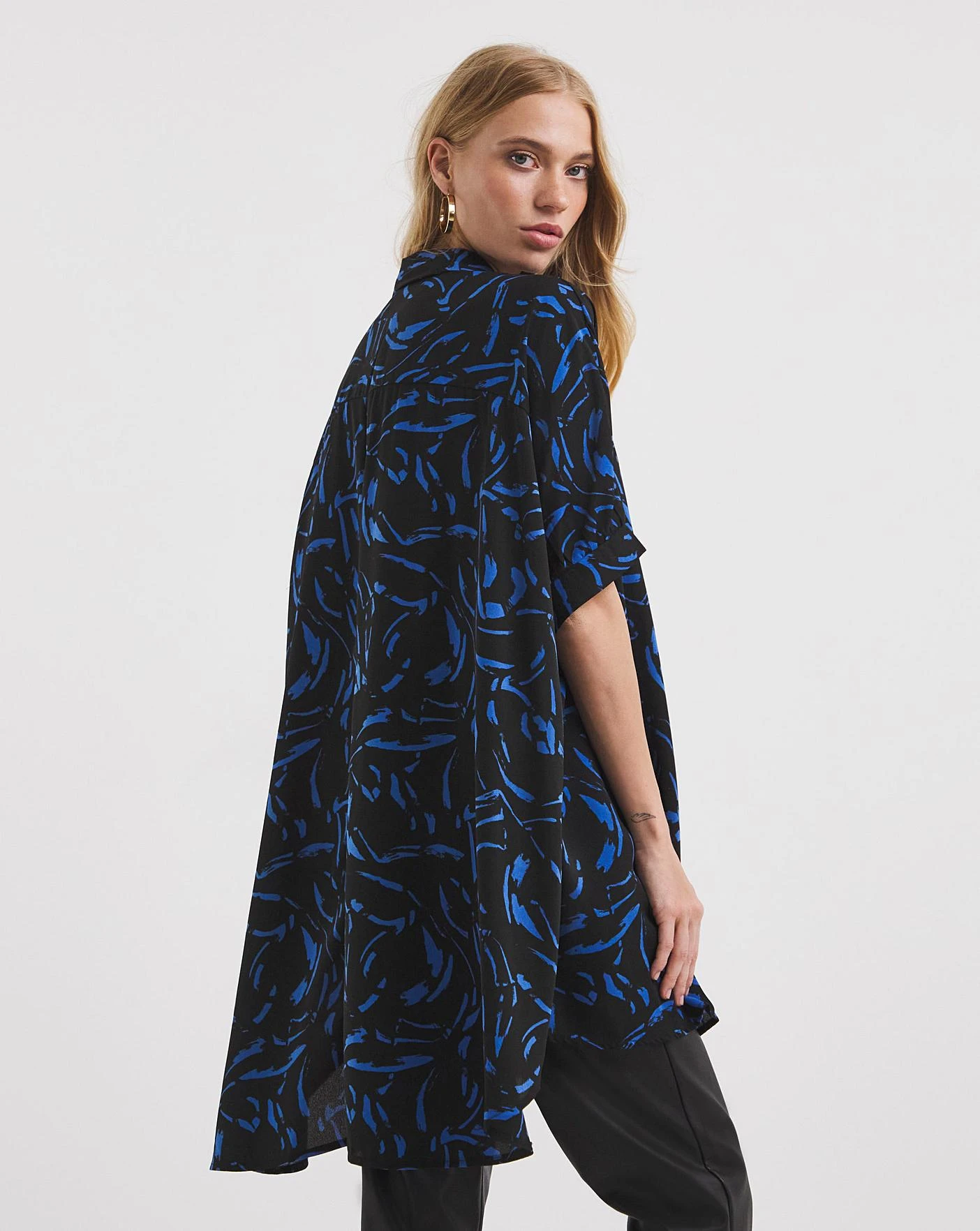 Oversized Blouse 2 Oversized Blouse - Image 2