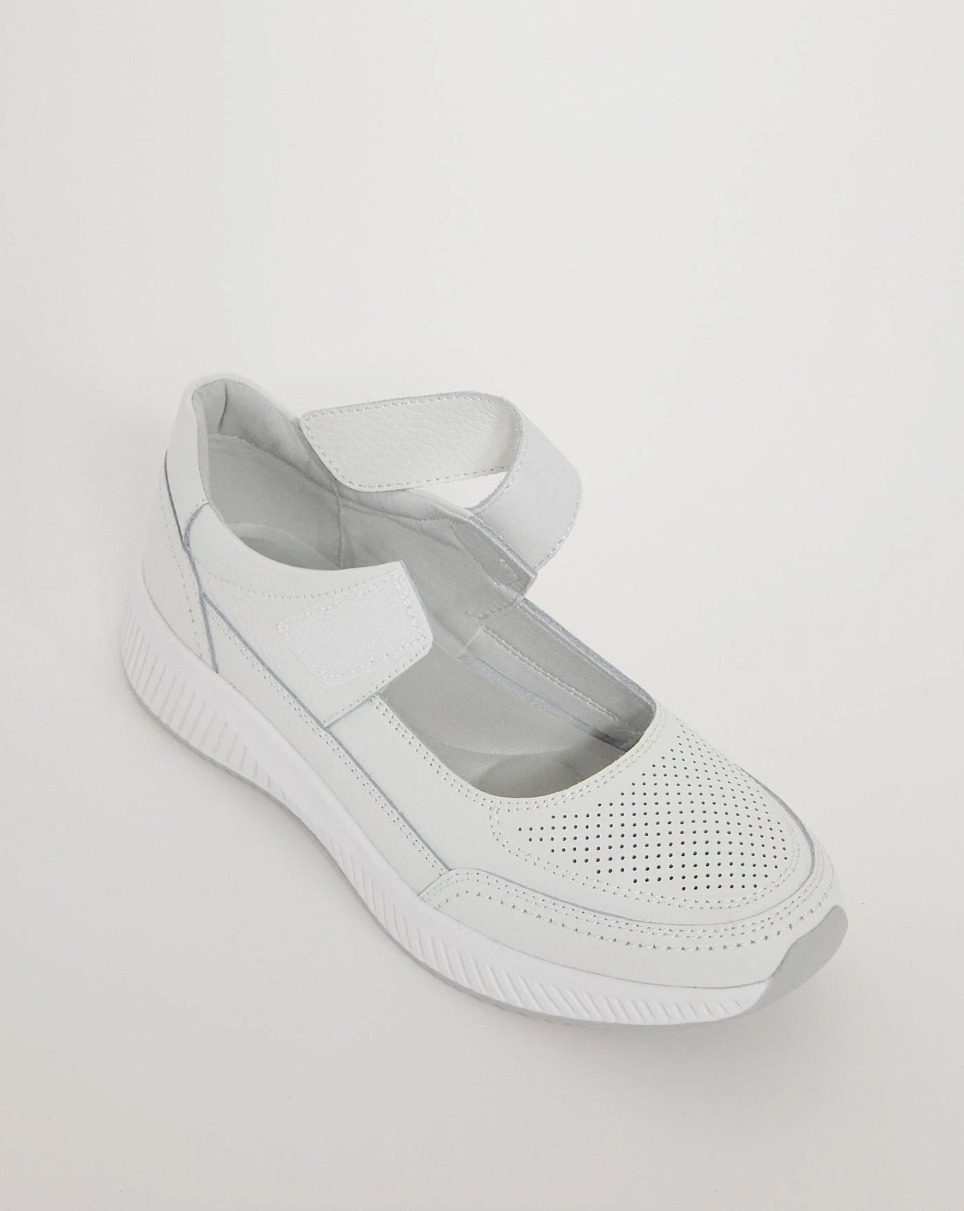 Leather Touch & Close Shoe EEE Fit 3 Leather Touch & Close Shoe EEE Fit - Image 3