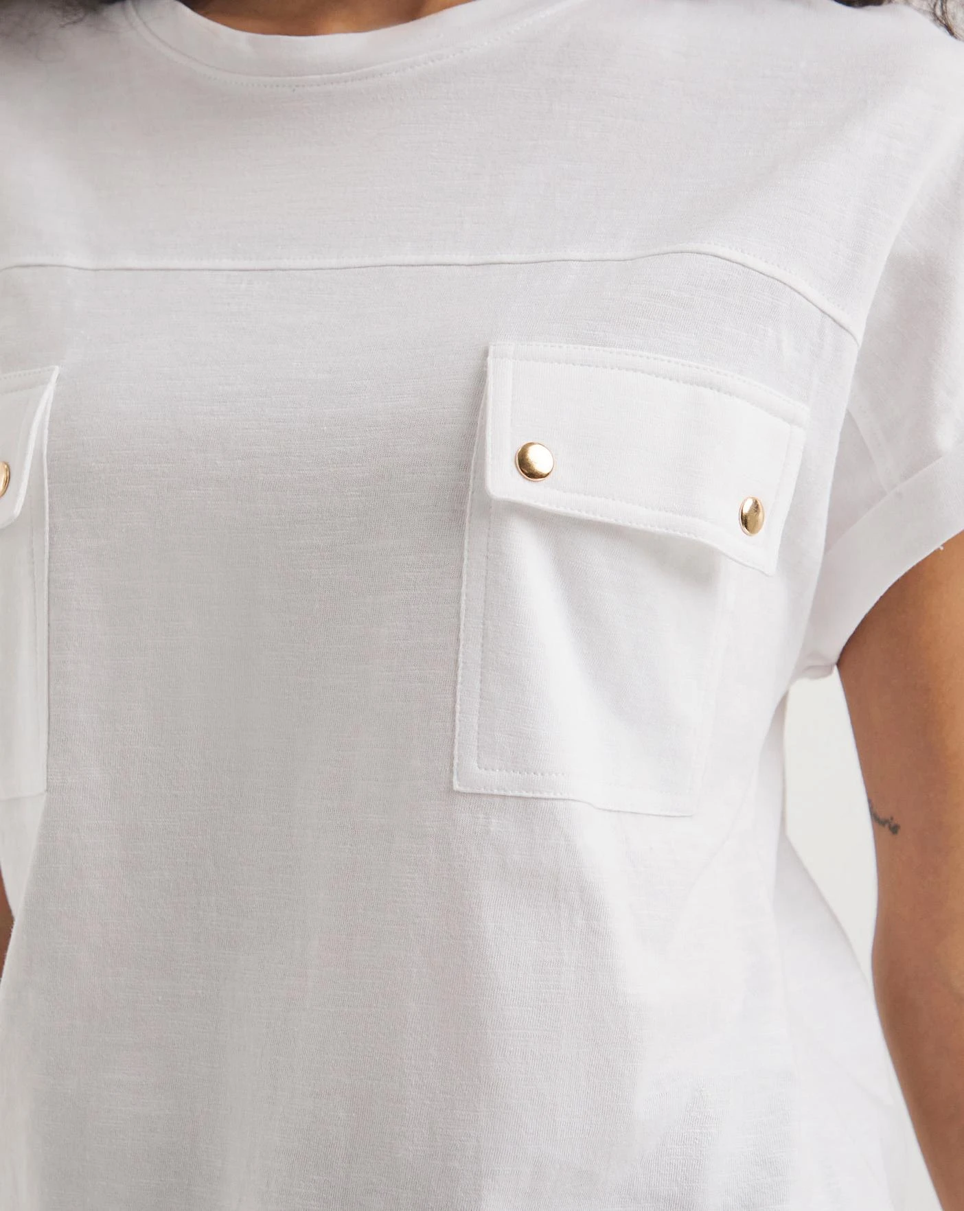 White Utility Pocket Seam Detail T-Shirt 4 White Utility Pocket Seam Detail T-Shirt - Image 4