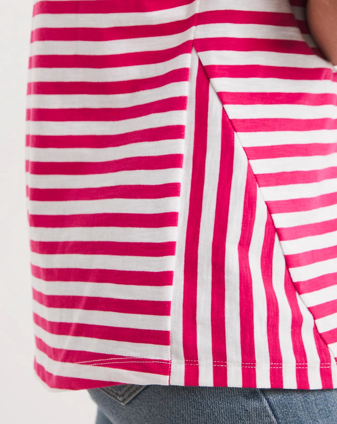 Cotton Sub Pocket Short Sleeve T-Shirt 3 Cotton Sub Pocket Short Sleeve T-Shirt - Image 3