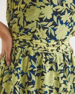 Sleeveless V-Neck Maxi Smock Dress 6 Sleeveless V-Neck Maxi Smock Dress -JD Williams Shop y01wm418708w