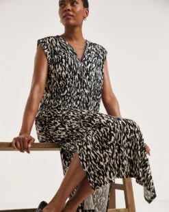 Midi T-Shirt Dress With Zip V-Neck 7 Midi T-Shirt Dress With Zip V-Neck -JD Williams Shop y01wm970722w